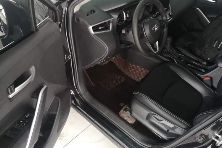 Used Toyota Corolla Cross 2022 2.0L Luxury Edition Driver Seat