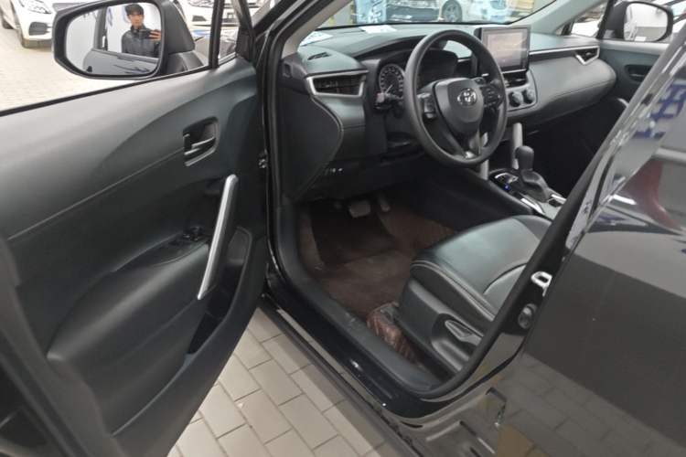 Used Toyota Corolla Cross 2022 2.0L Pioneer Edition Driver Seat