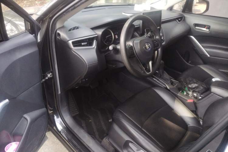 Used Toyota Corolla Cross 2022 2.0L Luxury Edition Driver Seat