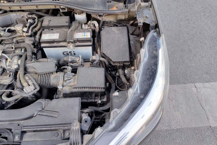 Used Toyota Corolla Cross 2022 2.0L Luxury Edition Engine Bay Left