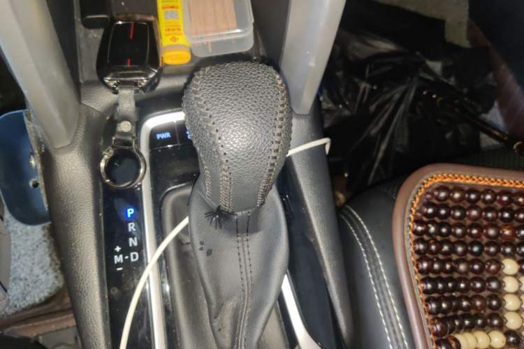 Used Toyota Corolla Cross 2022 2.0L Elite Edition Gear Lever