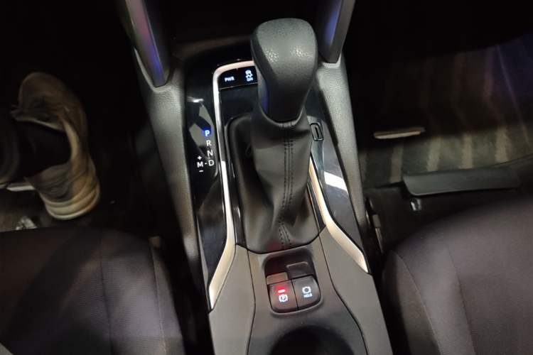 Used Toyota Corolla Cross 2022 2.0L Elite Edition Gear Lever