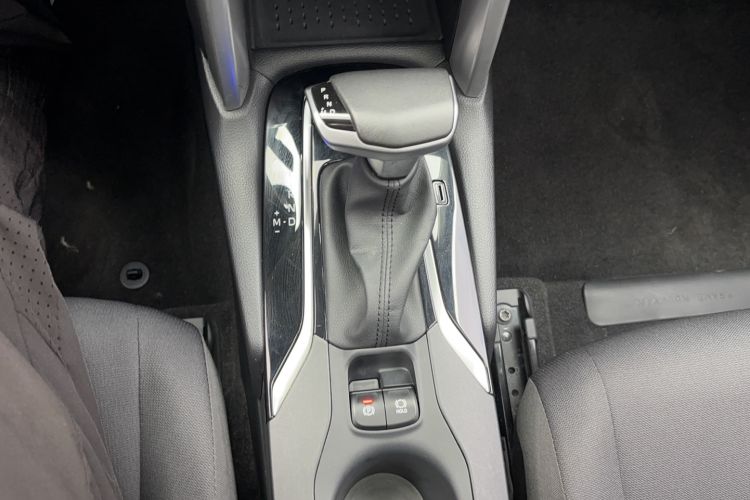 Used Toyota Corolla Cross 2022 2.0L Elite Edition Gear Lever