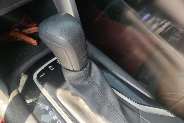 Used Toyota Corolla Cross 2022 2.0L Elite Edition Gear Lever