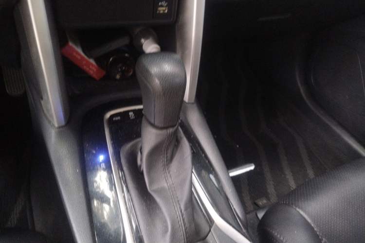 Used Toyota Corolla Cross 2022 2.0L Luxury Edition Gear Lever