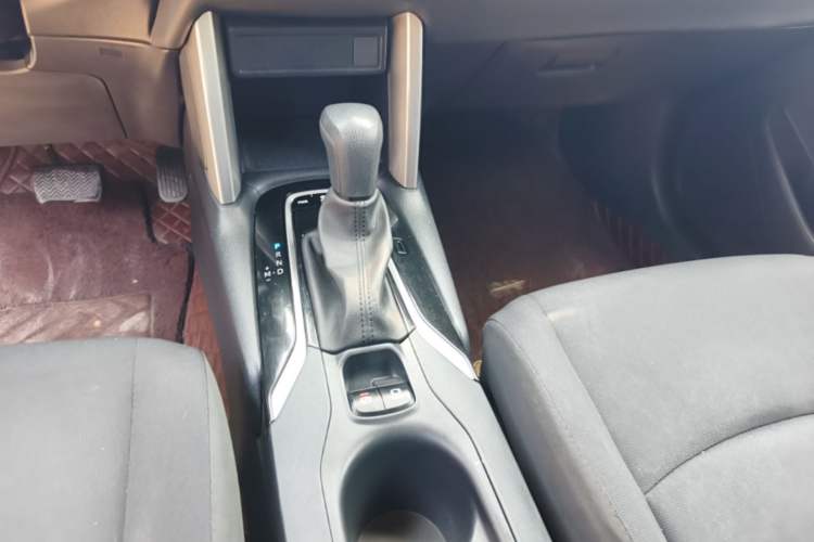 Used Toyota Corolla Cross 2022 2.0L Pioneer Edition Gear Lever