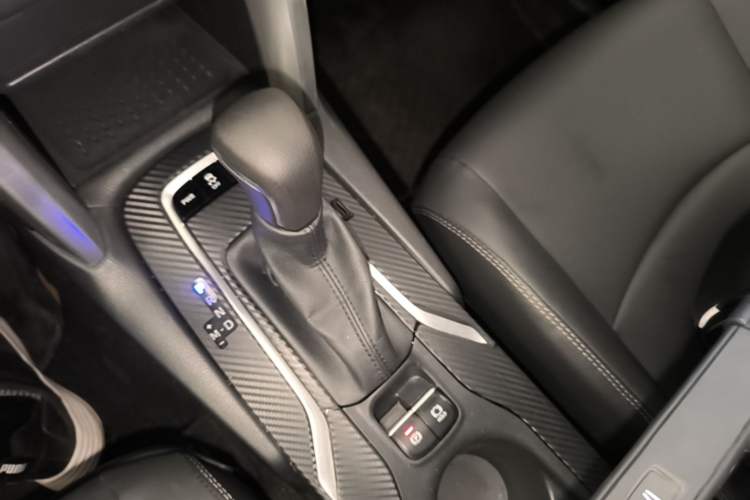 Used Toyota Corolla Cross 2022 2.0L Deluxe Edition Gear Lever