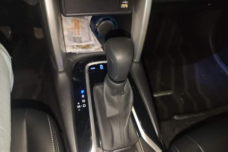 Used Toyota Corolla Cross 2022 2.0L Luxury Edition Gear Lever