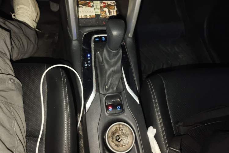 Used Toyota Corolla Cross 2022 2.0L Elite Edition Gear Lever