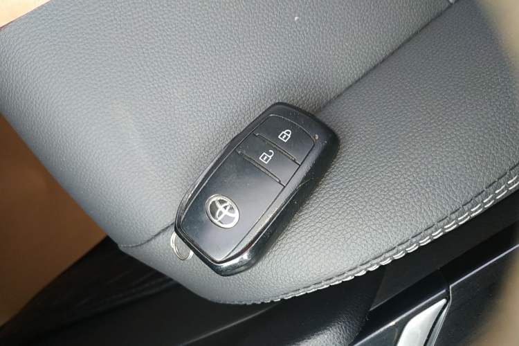 Used Toyota Corolla Cross 2022 2.0L Deluxe Edition Interior 1