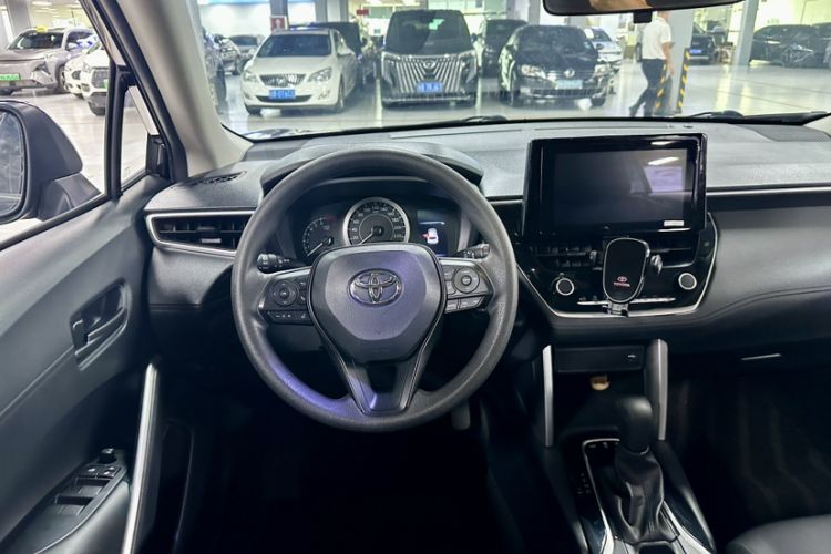 Used Toyota Corolla Cross 2022 2.0L Elite Edition Interior 2