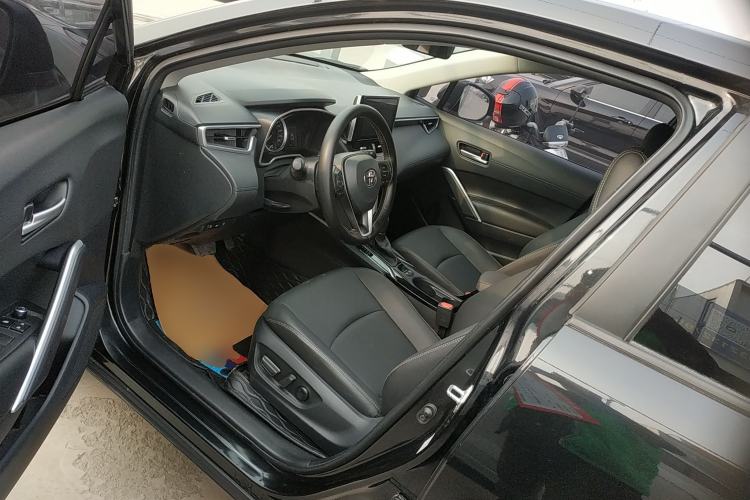 Used Toyota Corolla Cross 2022 2.0L Deluxe Edition Interior 3