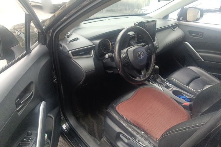 Used Toyota Corolla Cross 2022 2.0L Pioneer Edition Interior 3