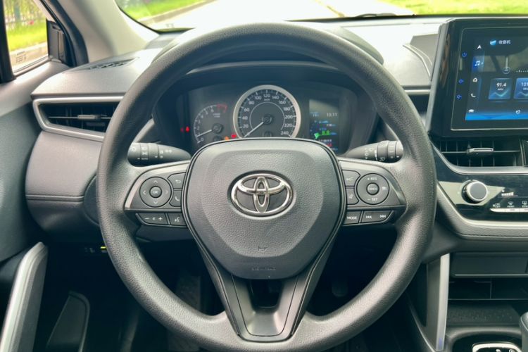 Used Toyota Corolla Cross 2022 2.0L Elite Edition Interior 3