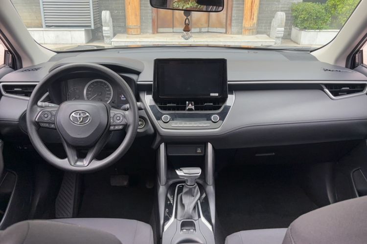 Used Toyota Corolla Cross 2022 2.0L Elite Edition Interior 3