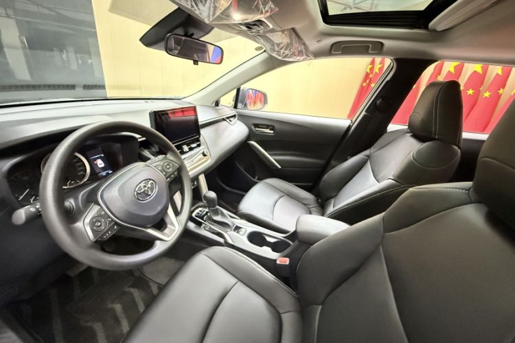 Used Toyota Corolla Cross 2022 2.0L Luxury Edition Interior 3