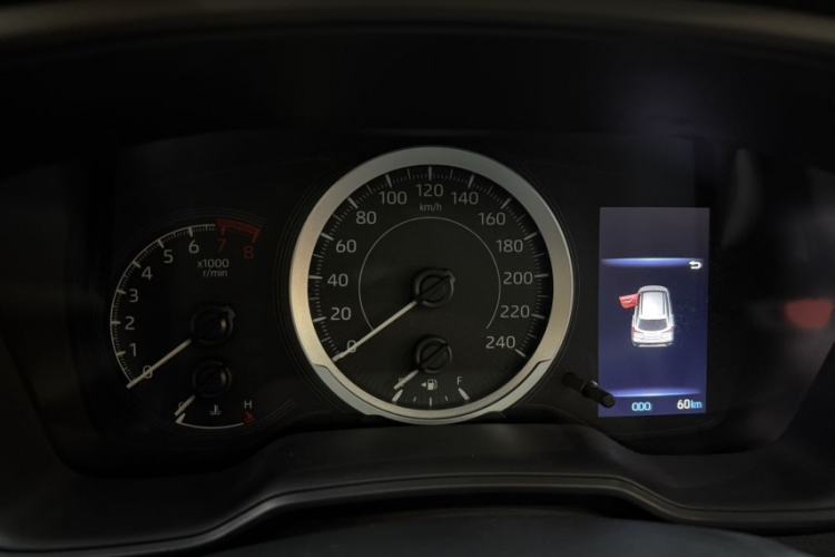 Used Toyota Corolla Cross 2022 2.0L Luxury Edition Interior 4