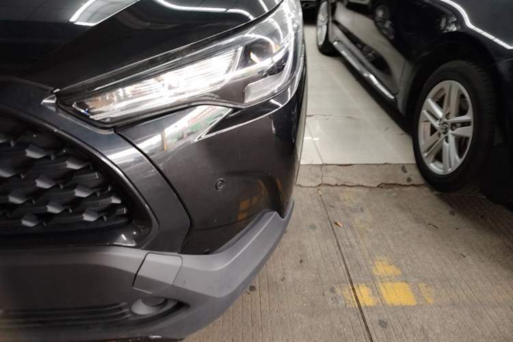 Used Toyota Corolla Cross 2022 2.0L Elite Edition Left Front Headlight