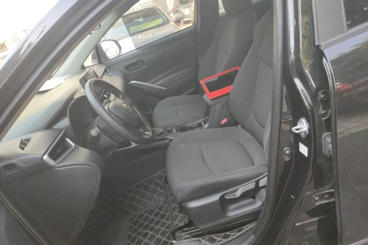 Used Toyota Corolla Cross 2022 2.0L Pioneer Edition Left Front Seat