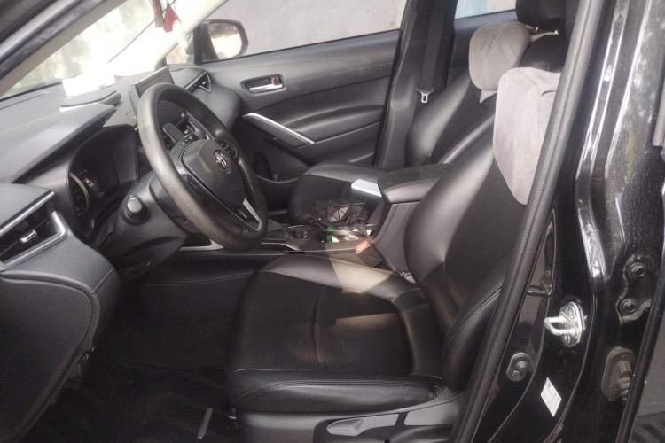 Used Toyota Corolla Cross 2022 2.0L Luxury Edition Left Front Seat
