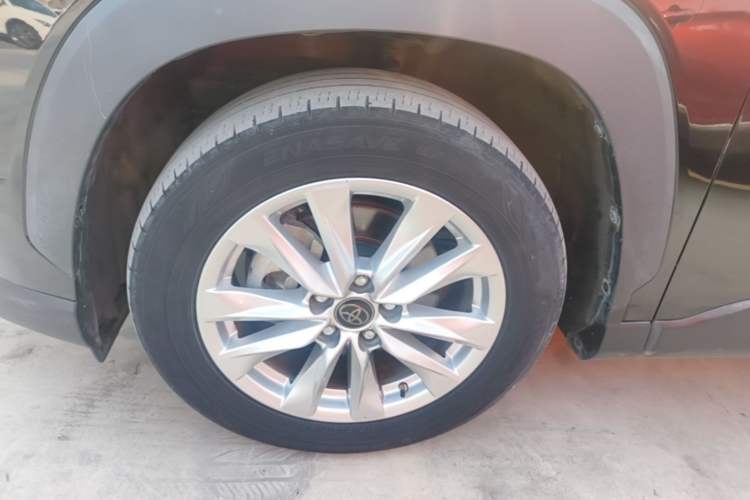 Used Toyota Corolla Cross 2022 2.0L Elite Edition Left Front Wheel Hub