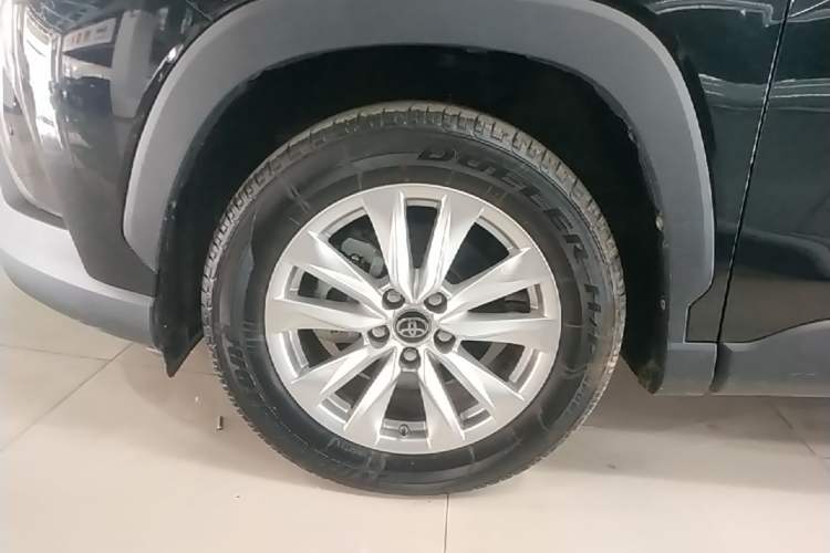 Used Toyota Corolla Cross 2022 2.0L Elite Edition Left Front Wheel Hub