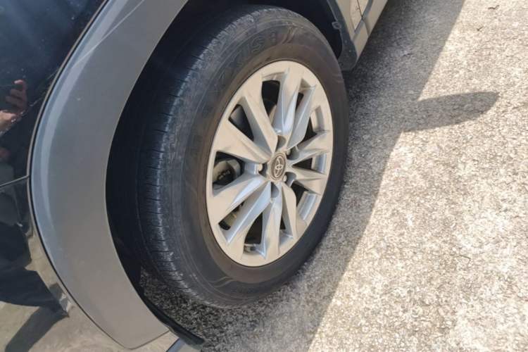 Used Toyota Corolla Cross 2022 2.0L Pioneer Edition Left Front Wheel Hub