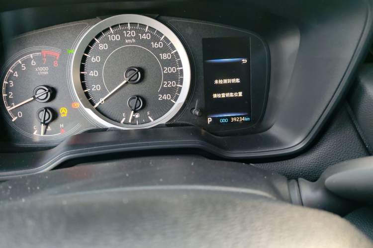 Used Toyota Corolla Cross 2022 2.0L Luxury Edition Odometer Close Up