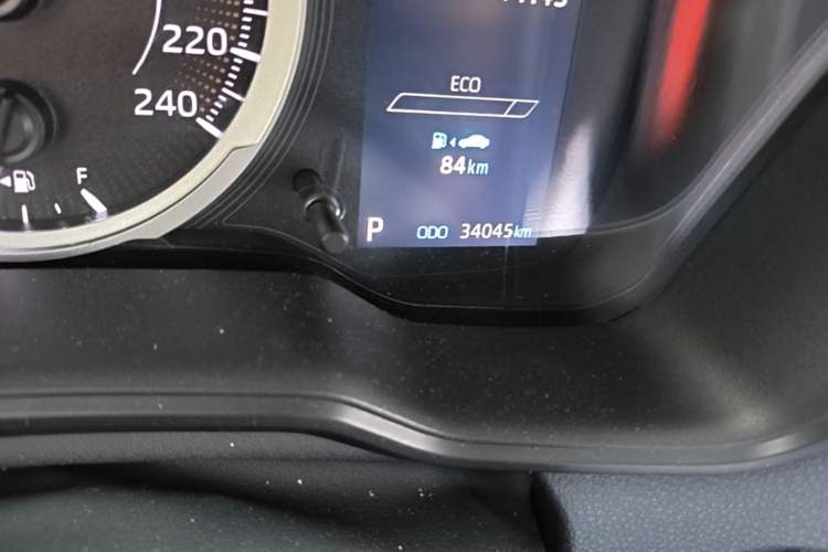Used Toyota Corolla Cross 2022 2.0L Luxury Edition Odometer Close Up
