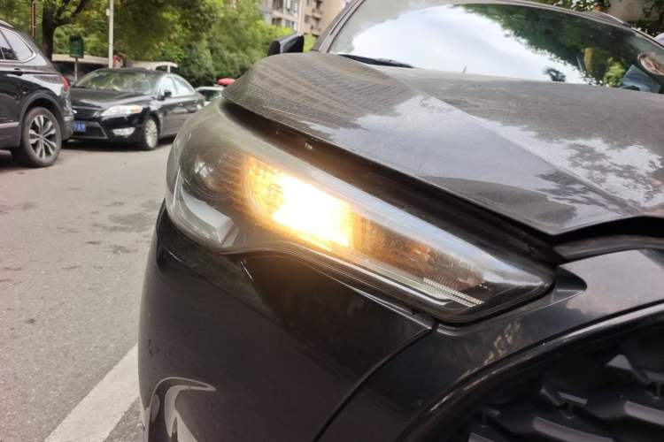 Used Toyota Corolla Cross 2022 2.0L Elite Edition Right Front Headlight