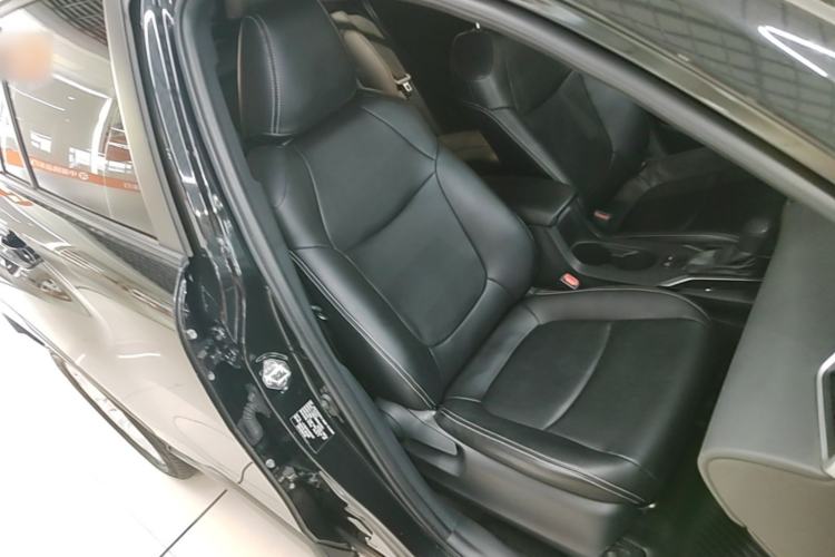 Used Toyota Corolla Cross 2022 2.0L Pioneer Edition Right Front Seat
