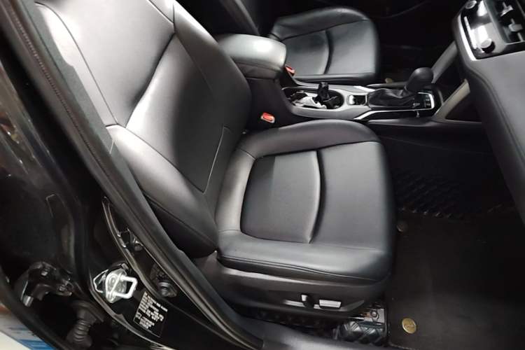 Used Toyota Corolla Cross 2022 2.0L Elite Edition Right Front Seat