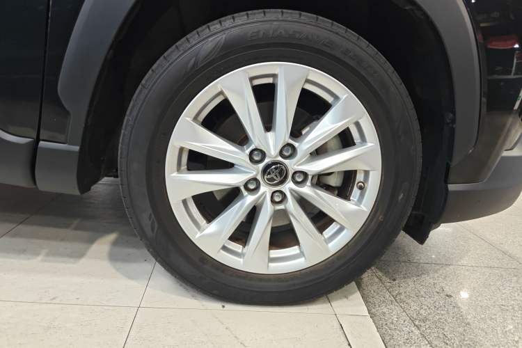 Used Toyota Corolla Cross 2022 2.0L Pioneer Edition Right Front Wheel Hub