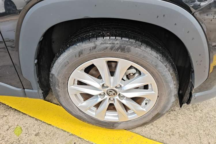Used Toyota Corolla Cross 2022 2.0L Luxury Edition Right Front Wheel Hub