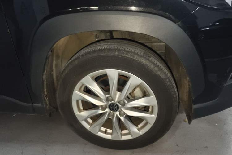 Used Toyota Corolla Cross 2022 2.0L Elite Edition Right Front Wheel Hub