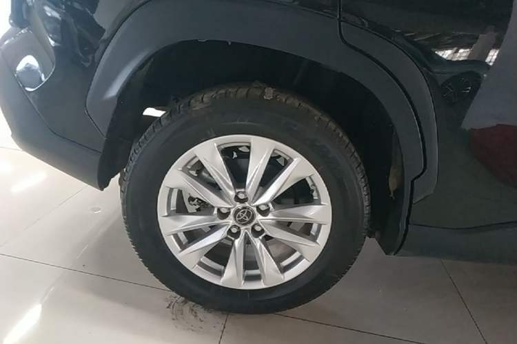 Used Toyota Corolla Cross 2022 2.0L Elite Edition Right Rear Wheel Hub