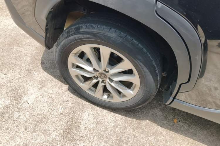Used Toyota Corolla Cross 2022 2.0L Pioneer Edition Right Rear Wheel Hub