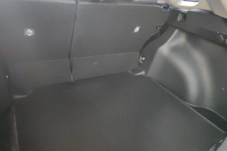 Used Toyota Corolla Cross 2022 2.0L Luxury Edition Trunk