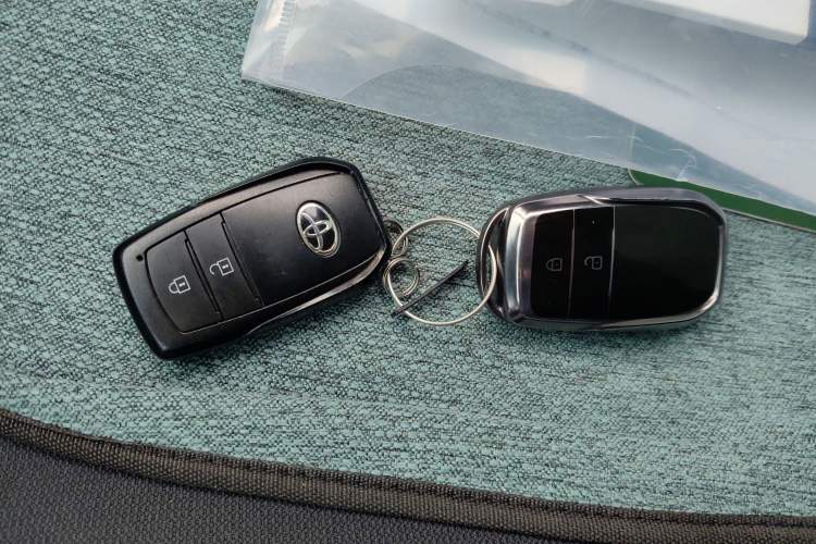 Used Toyota Corolla Cross 2022 2.0L Luxury Edition Vehicle Key