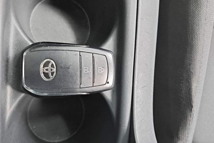 Used Toyota Corolla Cross 2022 2.0L Luxury Edition Vehicle Key