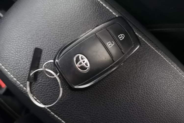Used Toyota Corolla Cross 2022 2.0L Luxury Edition Vehicle Key