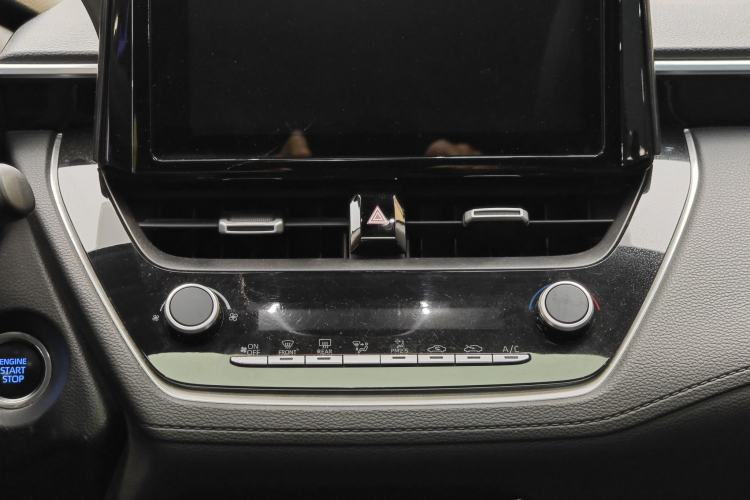 Used Toyota Corolla Cross 2022 2.0L Luxury Edition Audio And AC Panel