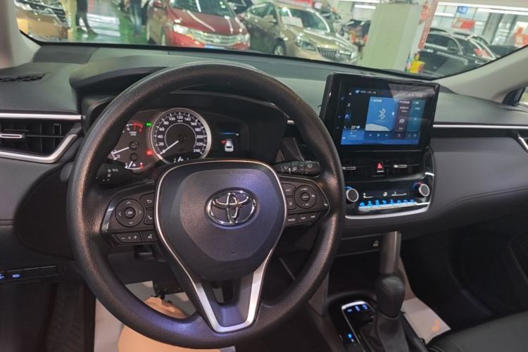 Used Toyota Corolla Cross 2022 2.0L Luxury Edition Center Console