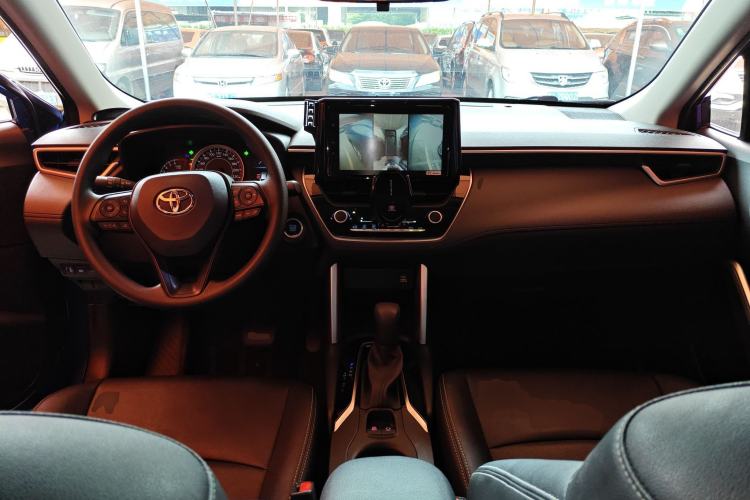 Used Toyota Corolla Cross 2022 2.0L Elite Edition Center Console