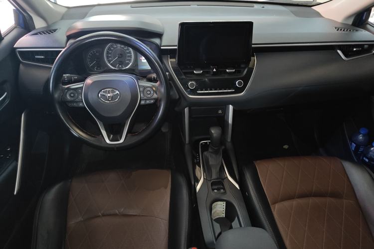 Used Toyota Corolla Cross 2022 2.0L Luxury Edition Center Console