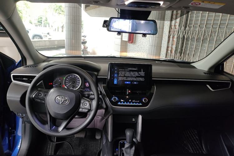Used Toyota Corolla Cross 2022 2.0L Elite Edition Center Console