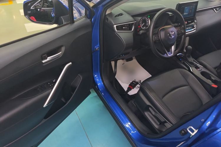Used Toyota Corolla Cross 2022 2.0L Luxury Edition Driver Seat