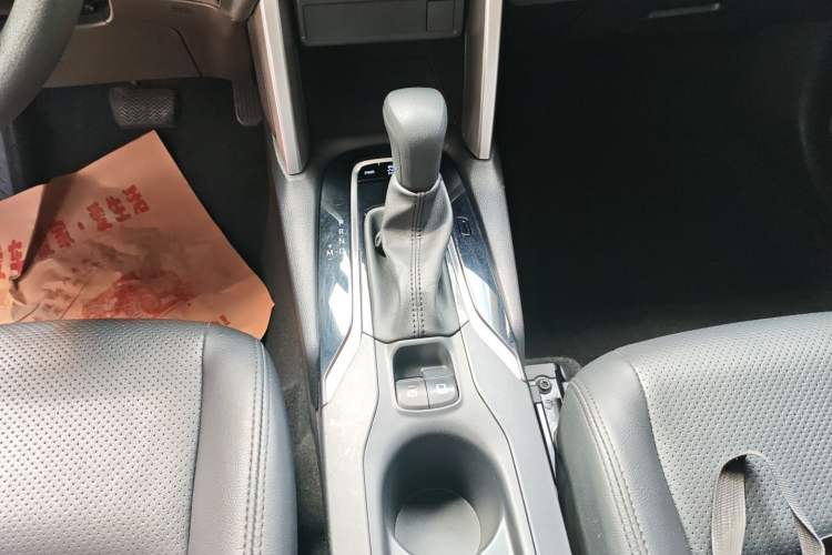 Used Toyota Corolla Cross 2022 2.0L Pioneer Edition Gear Lever