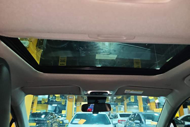 Used Toyota Corolla Cross 2022 2.0L Elite Edition Headliner