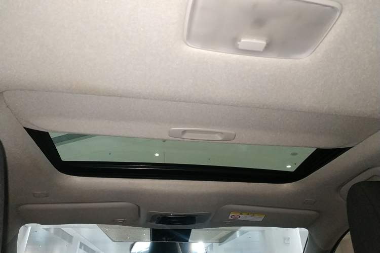 Used Toyota Corolla Cross 2022 2.0L Elite Edition Headliner